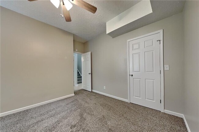 Building Photo - 353 Wildwood Ct