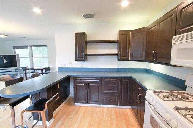 Building Photo - 7910 Ceberry Dr