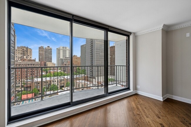 Building Photo - 1250 N Dearborn St