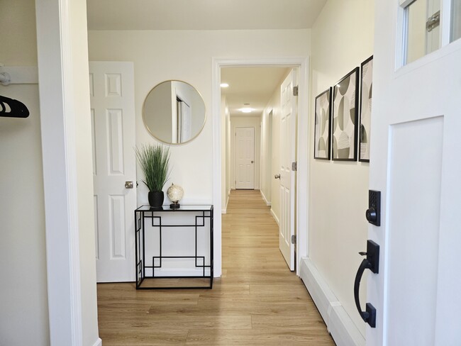 Building Photo - 396 Kaplan Ave