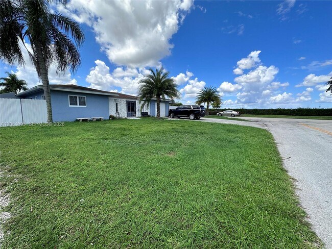Building Photo - 7190 SW 13th St