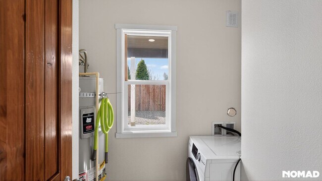 Building Photo - 1155 18th St NE