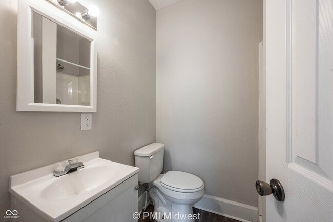 Building Photo - 1016 S Belmont Ave