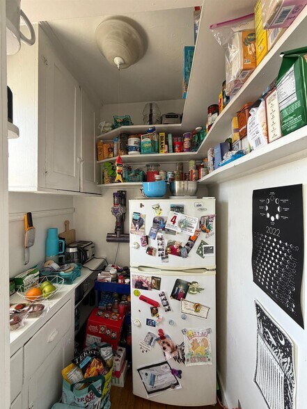 Building Photo - 160 Norfolk St