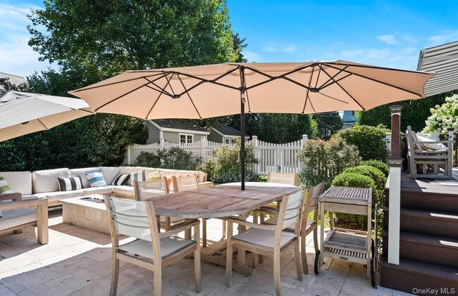 Building Photo - 28 Windermere Dr