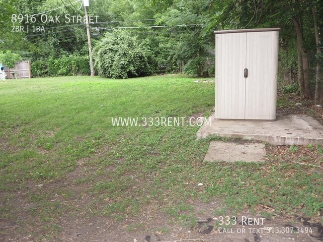 Building Photo - 8916 Oak St