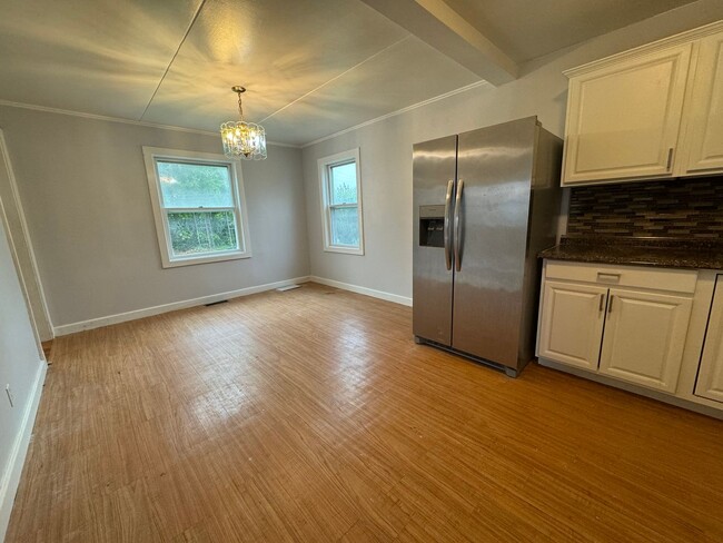 Building Photo - Single Family 2 Bedroom home on West Haven...