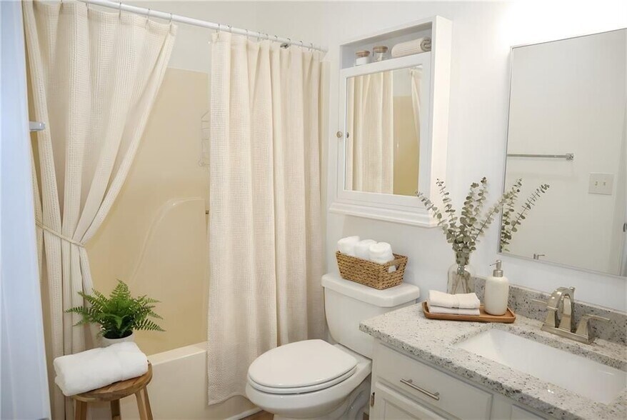 Building Photo - 2250 Berkeley Creek Ct