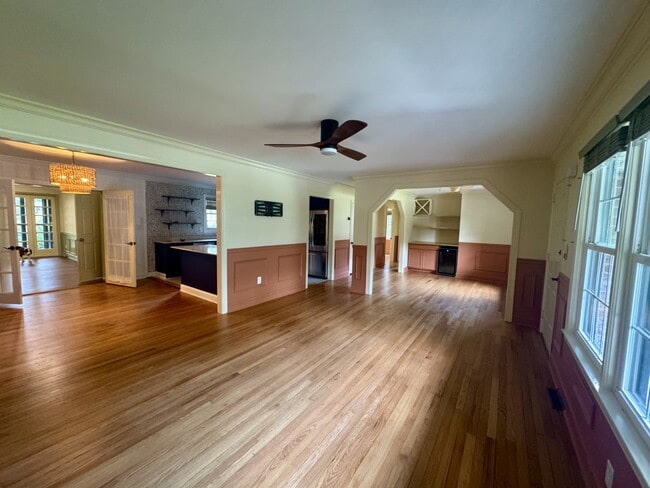 Building Photo - 774 Creekside Dr
