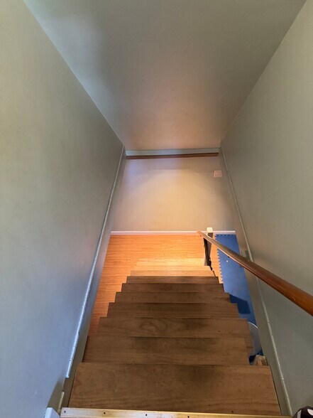 Building Photo - 465 Highland Ave