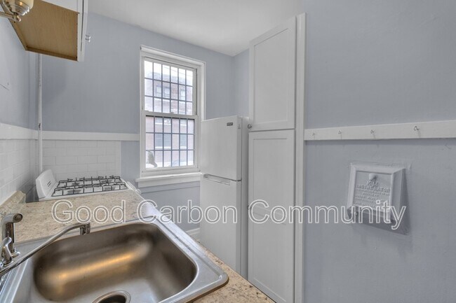 Building Photo - 12 E Depew Ave