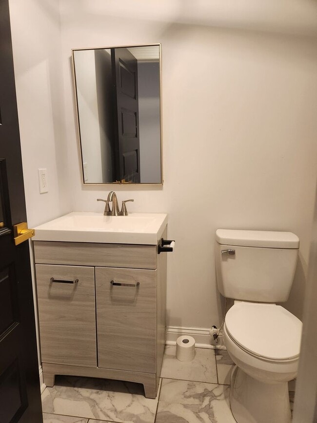 Building Photo - Hampton Duplex for Rent!