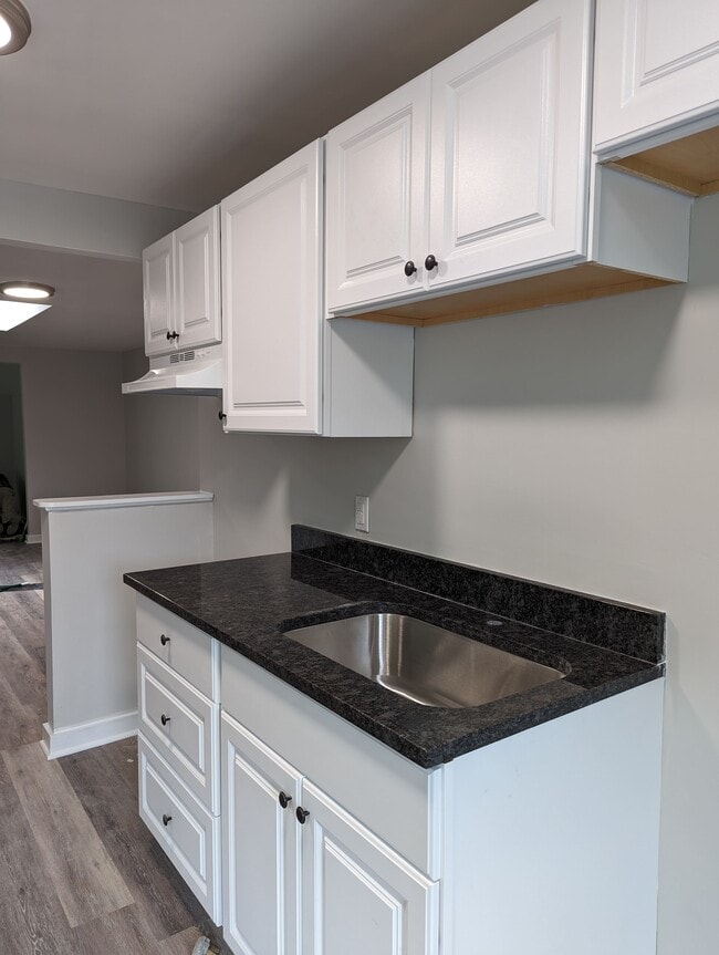 Building Photo - 44 Boston Post Rd