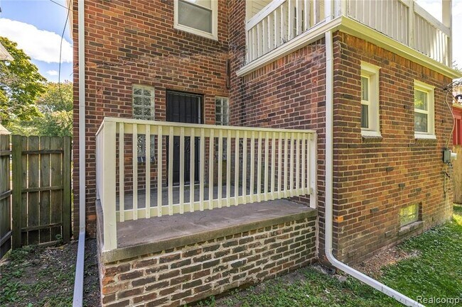 Building Photo - 16549 Washburn St