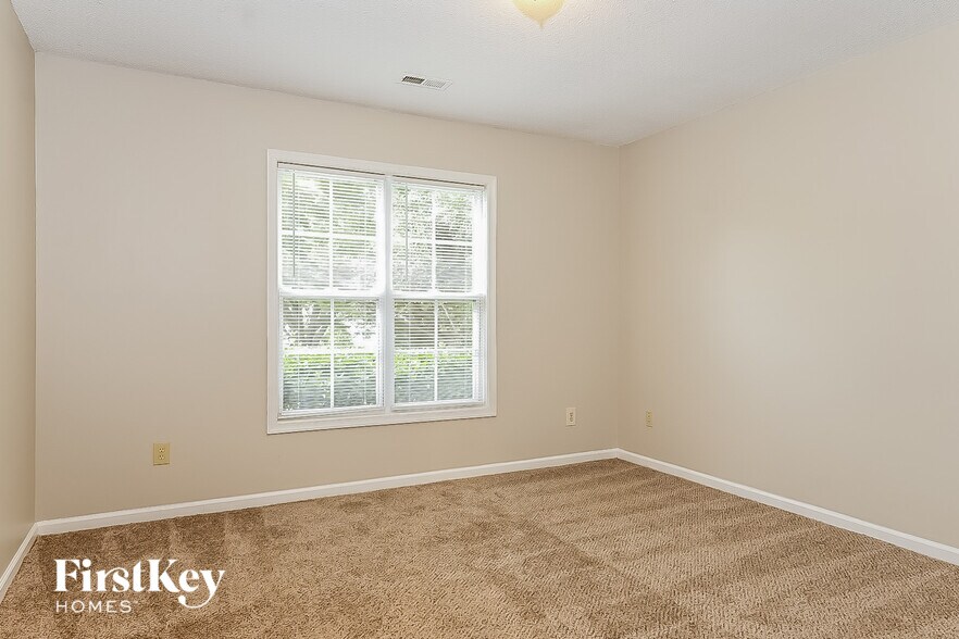 Building Photo - 1711 Kildare Woods Dr