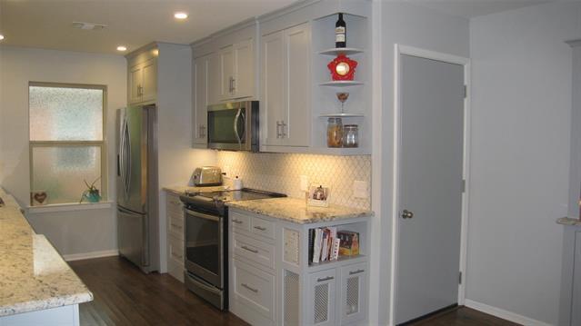 Building Photo - 2005 Redwood Pl