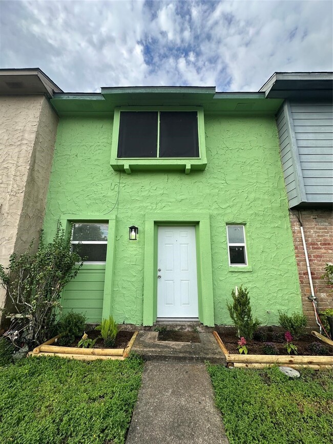 Building Photo - 7335 Chasewood Dr