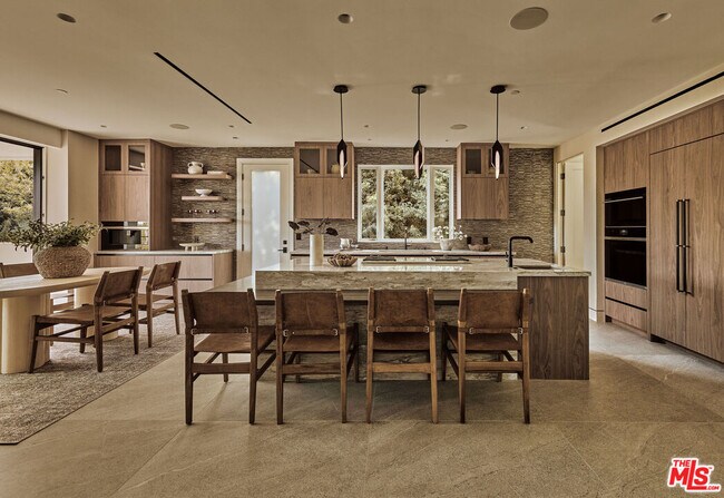 Building Photo - 16838 Oak View Dr