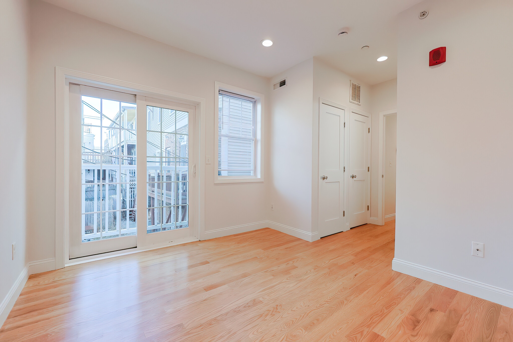 Building Photo - 375 Dorchester St