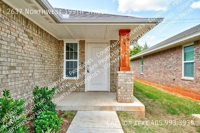 Building Photo - 2637 NW 199th St