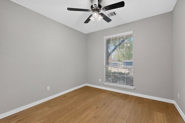 Building Photo - 7314 Gillon Dr