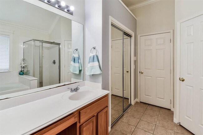 Building Photo - 2607 Easton Springs Ct