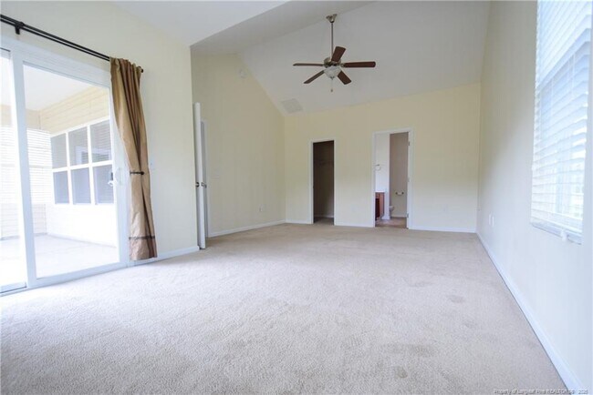 Building Photo - 2541 Spinnaker Dr
