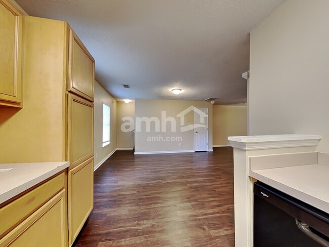 Building Photo - 96 Blue Jasmine Ln