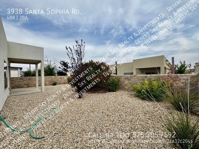 Building Photo - 3938 Santa Sophia Rd