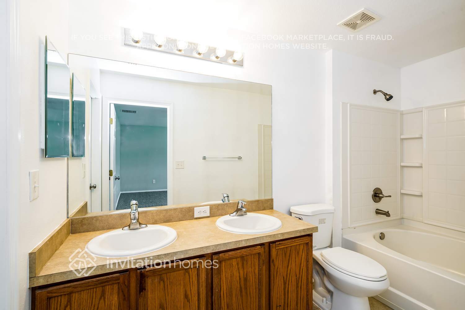 Building Photo - 30751 Sonnet Glen Dr