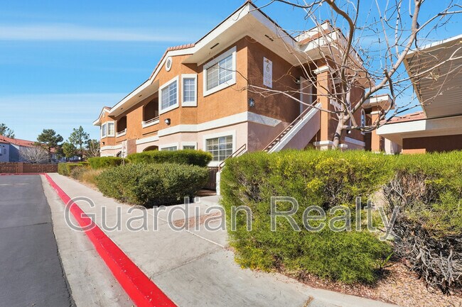 Building Photo - 830 Carnegie St