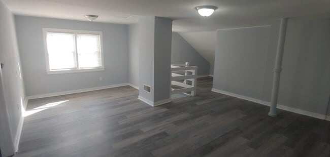 Building Photo - 2172 W Forest Home Ave