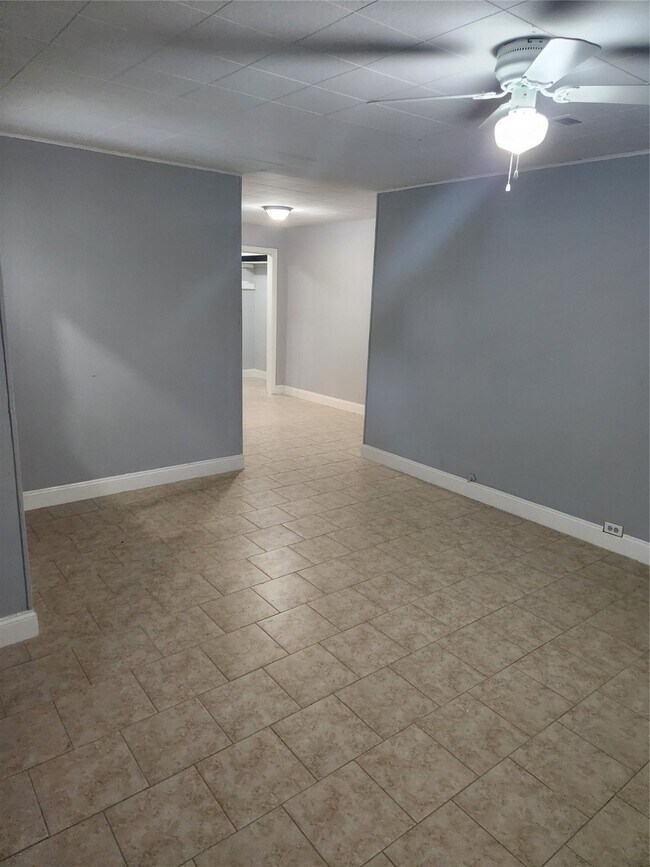 Building Photo - 1705 Frost St