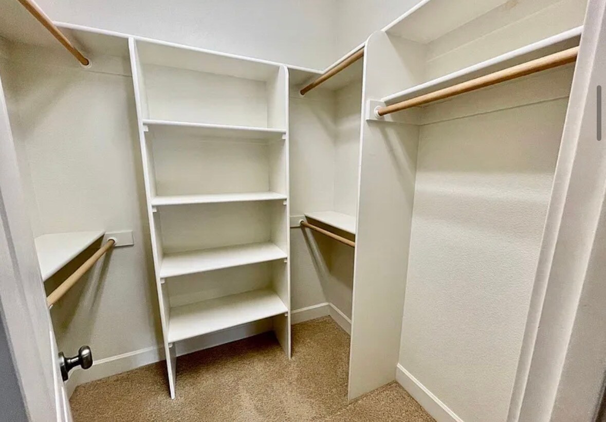 Building Photo - 8557 SE Bristol Park Dr