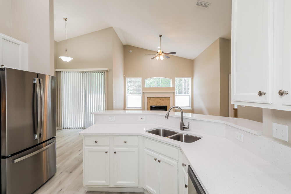 Building Photo - 8895 Canopy Oaks Dr