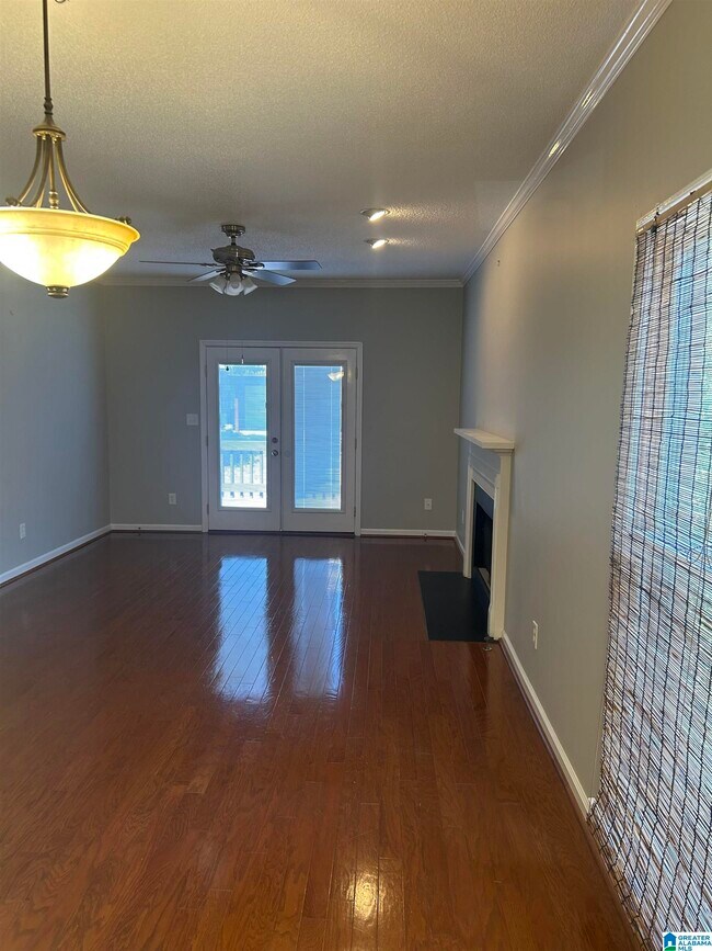 Building Photo - 2212 Ascot Ln