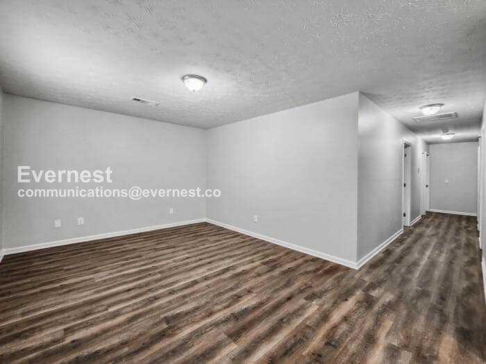 Building Photo - 234 Elm Pl