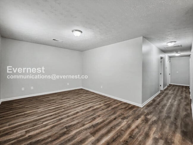 Building Photo - 234 Elm Pl