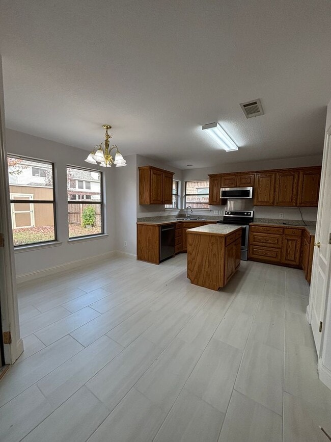 Building Photo - 1812 Colorado Ct