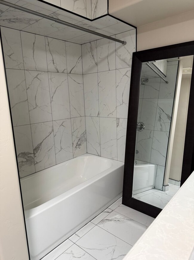 Building Photo - Glenwood Springs- 2 Bed / 1 Bath ADU