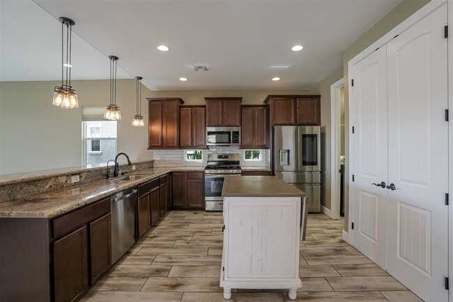 Building Photo - 1478 Varsity Dr