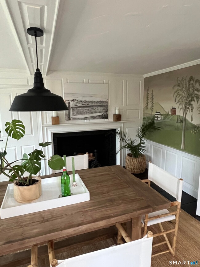 Building Photo - 450 Harbor Rd