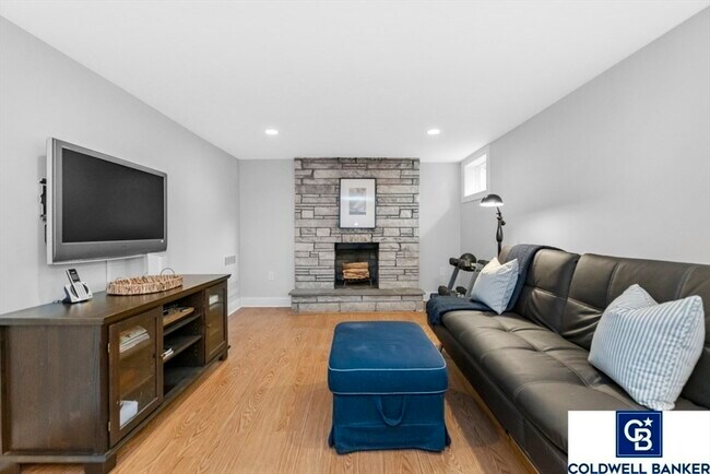 Building Photo - 6 Risley Rd