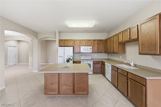 Building Photo - 14961 Reflection Key Cir