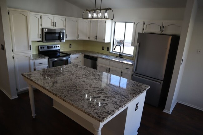 Building Photo - A Home You Have To See To Believe!!!