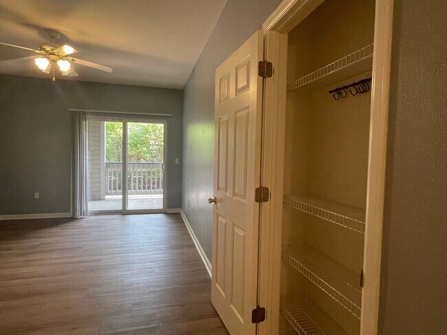 Building Photo - Great Miramonte Ranch Condo - Available Se...