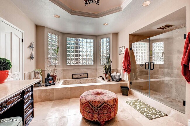 Building Photo - 3437 E Equestrian Trail