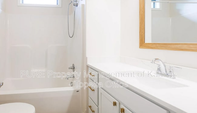 Building Photo - 3312 SE 22nd St