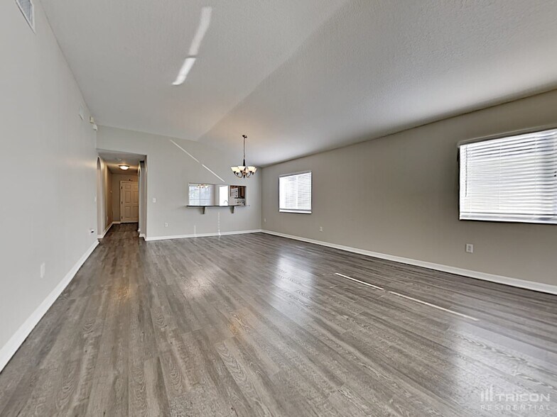 Building Photo - 31420 Triborough Dr