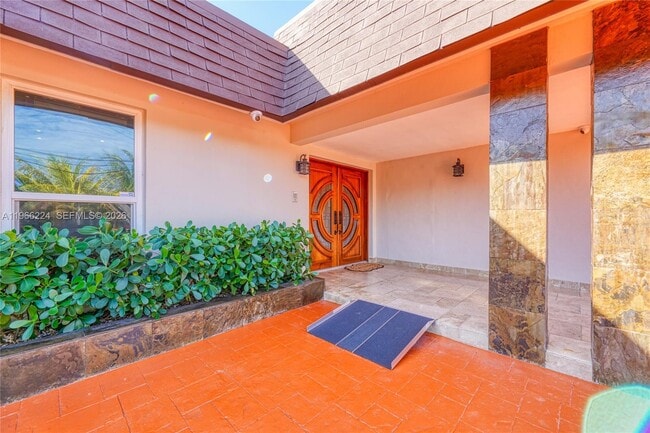 Building Photo - 5826 SW 17th St